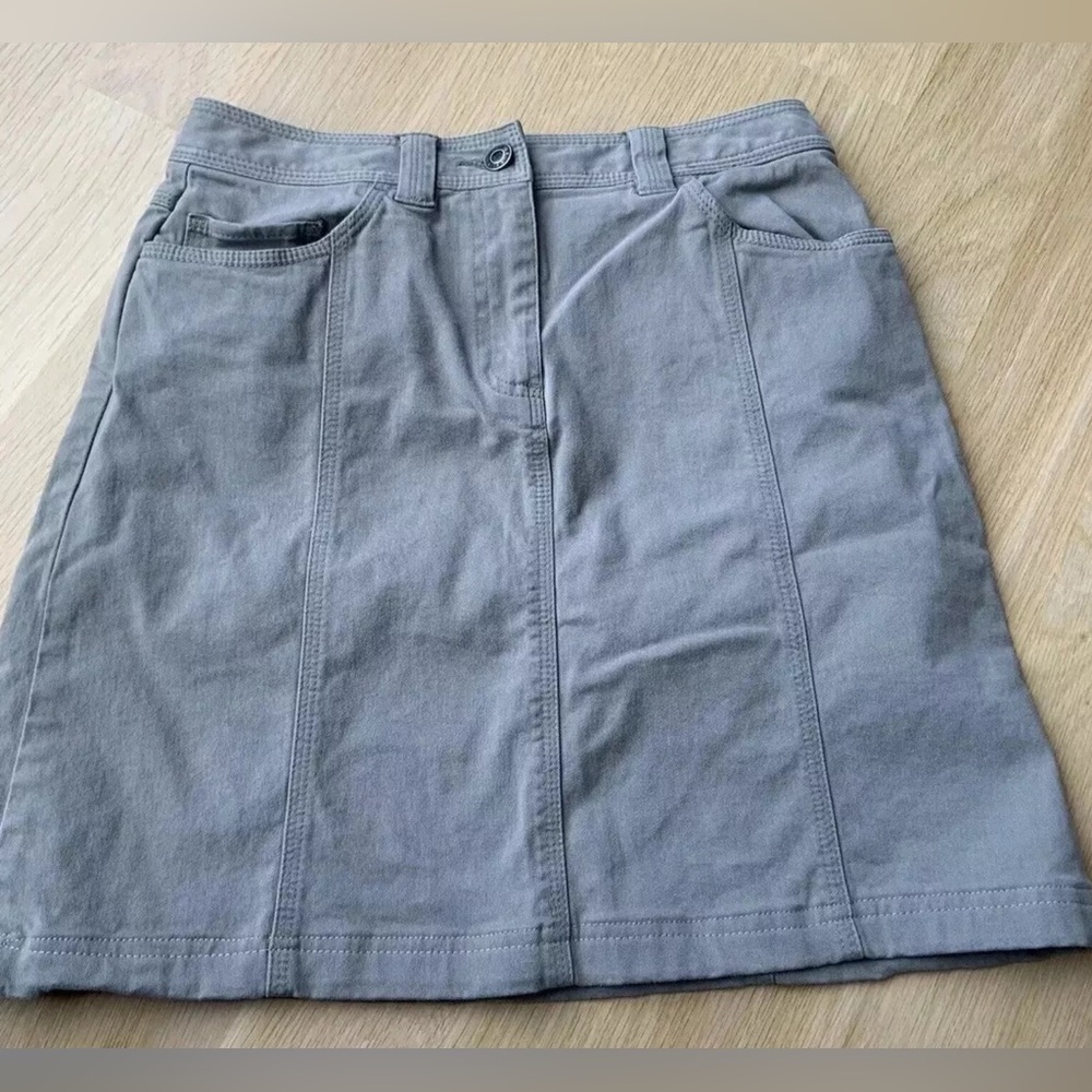 Talbots skirt Size 2 cotton spandex army green Pockets Above Knee Slimming Seams